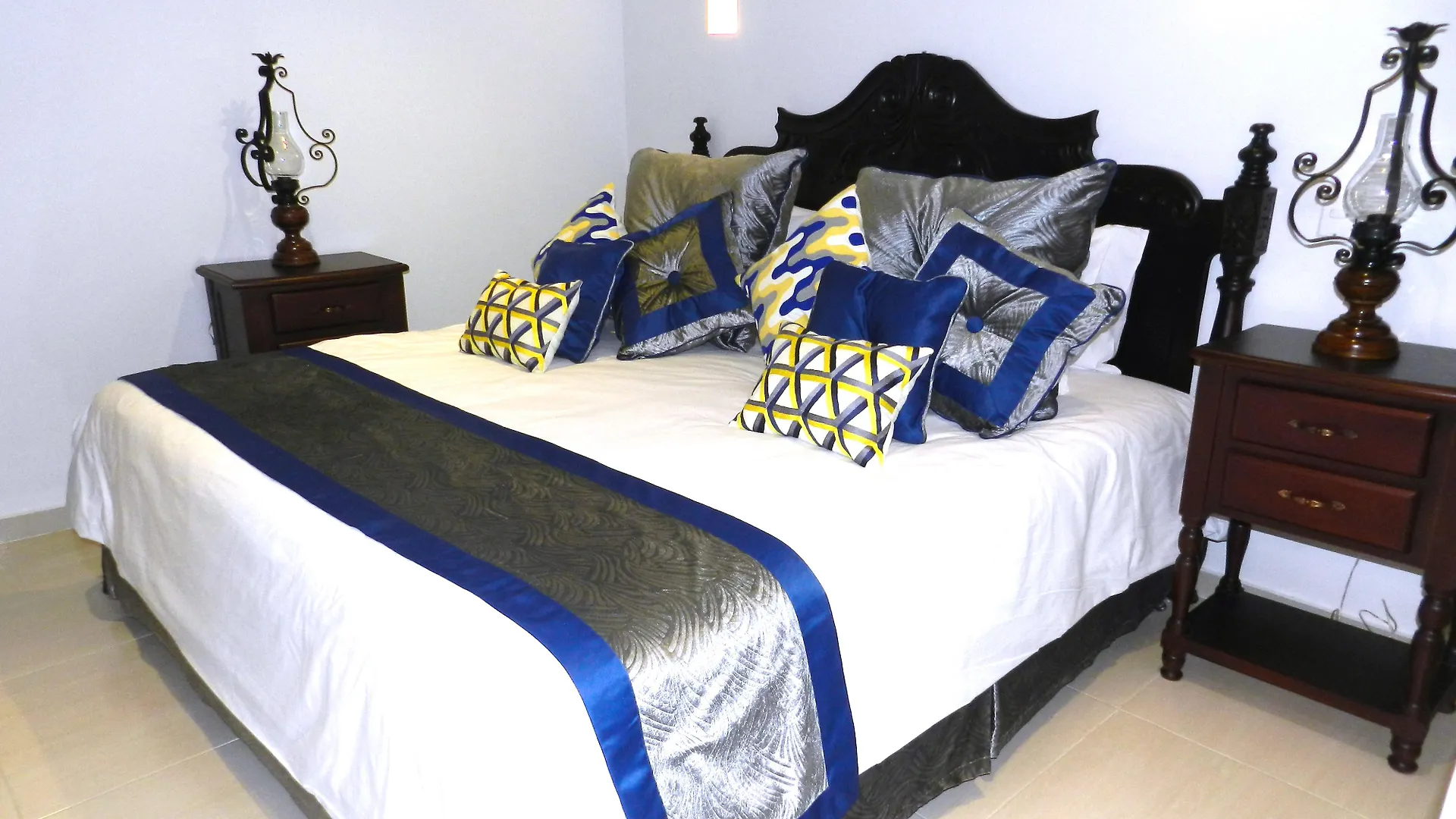 Hotel Dorado Plaza Calle del Arsenal Cartagena 3*,  Colombia